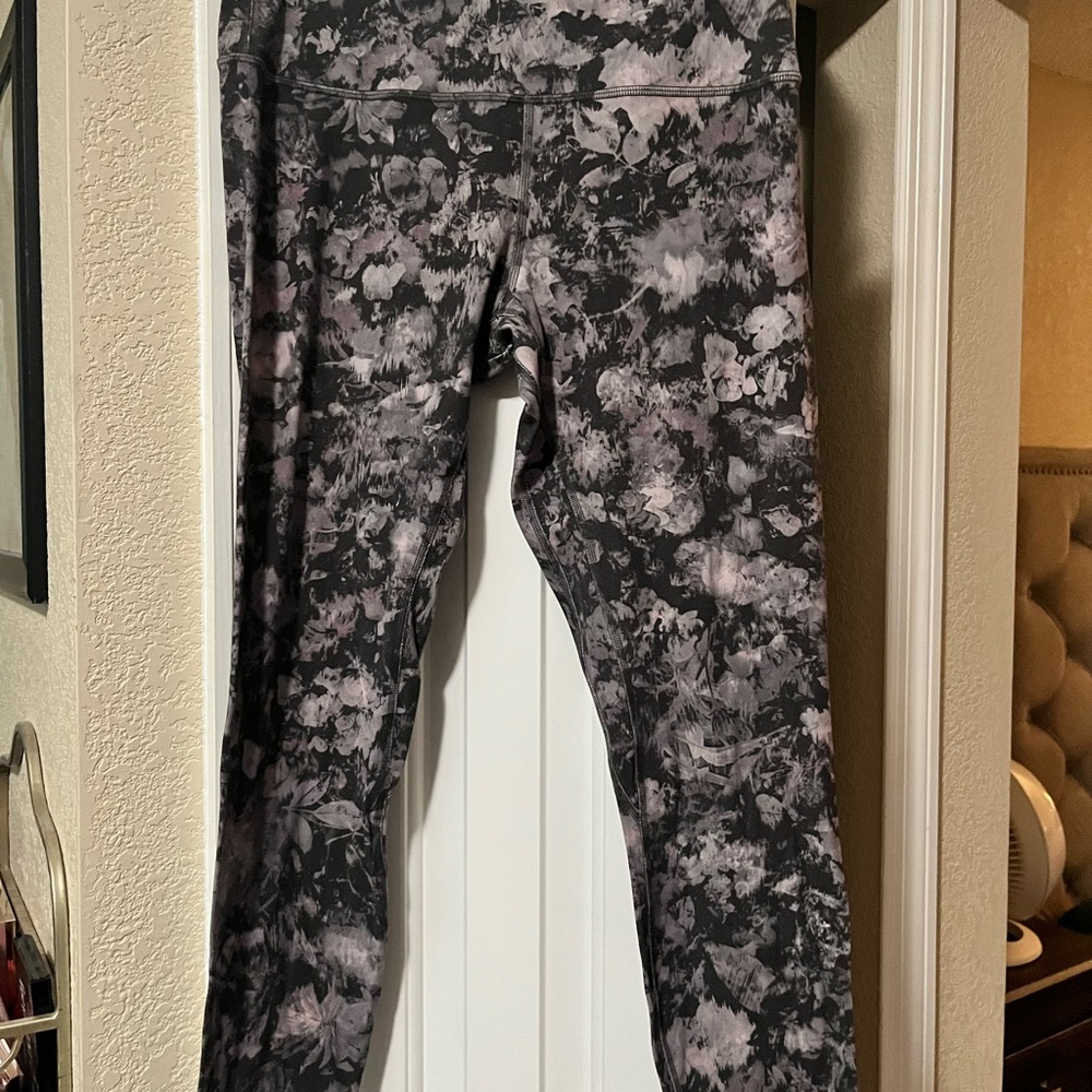 lululemon athletica Black and Gray Floral Leggings